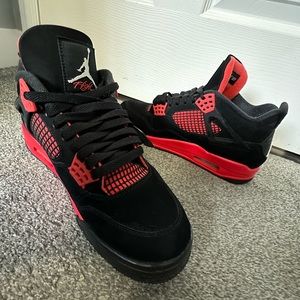Air Jordan Retro - 4 “Thunder”